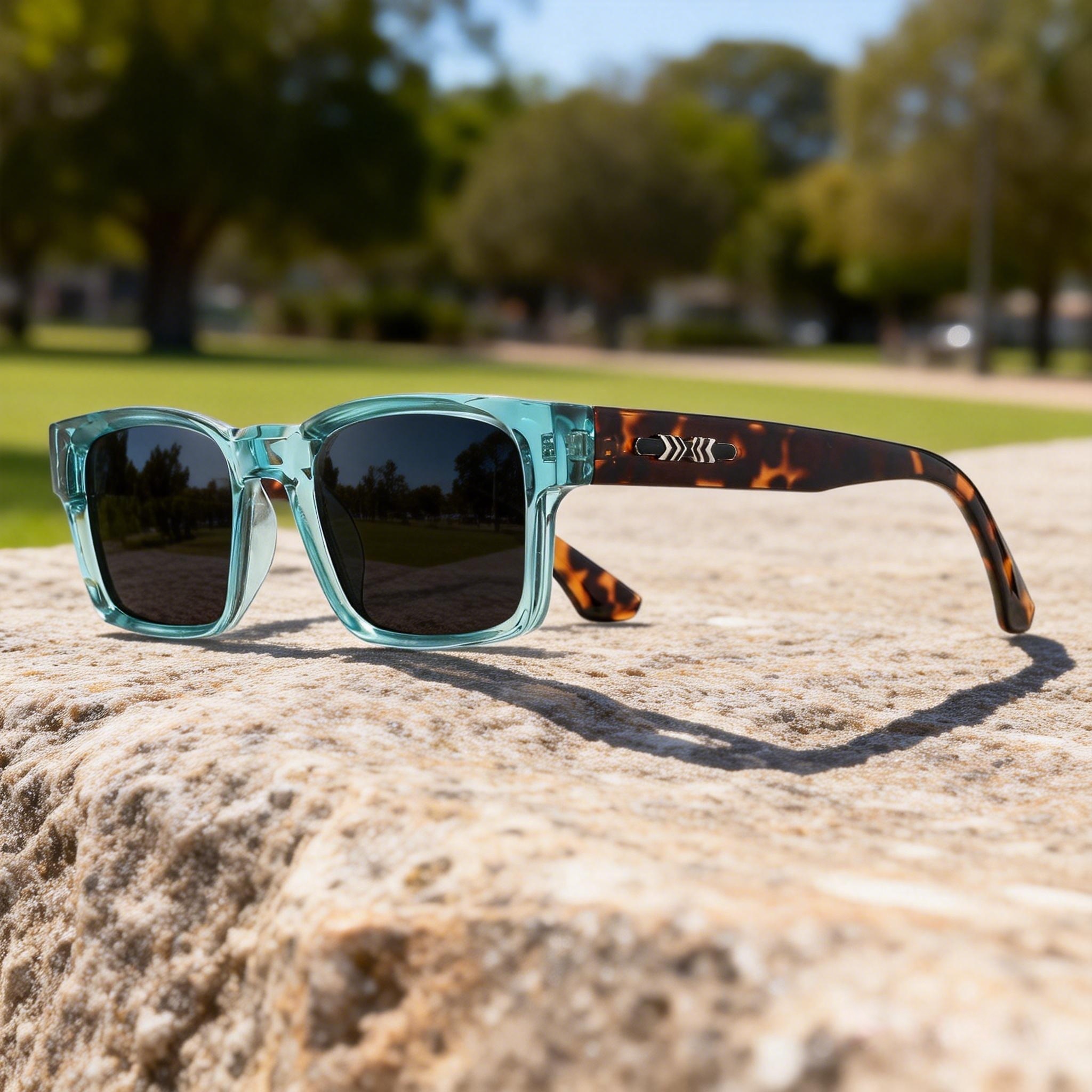 New Retro Punk Fashion Sunglas - Outdoor Adventure Travel ulasan dan harga